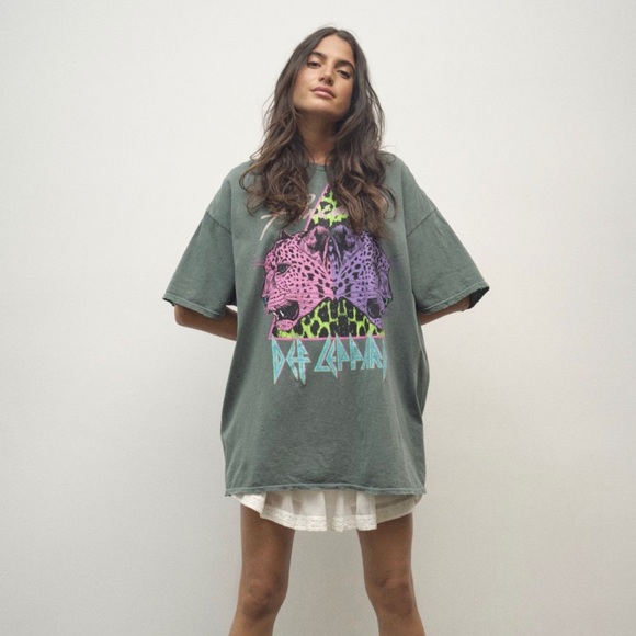 Urban Outfitters Def Leppard Double Animal T-Shirt Dress SOLD OUT - Picture 2 of 6